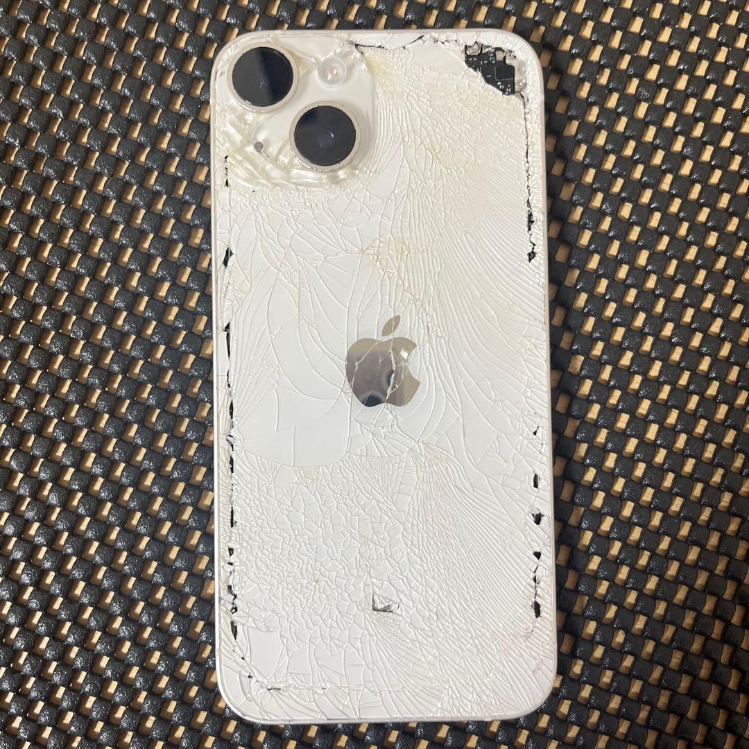 ひび割れ　iPhone14