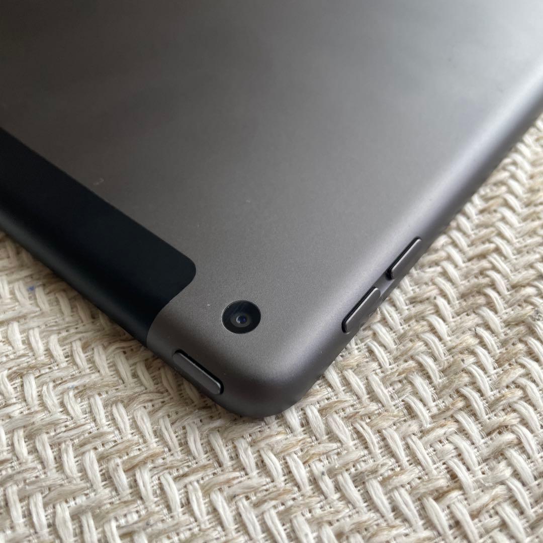 Apple iPad 第7世代 cellular 32GB スペースグレー