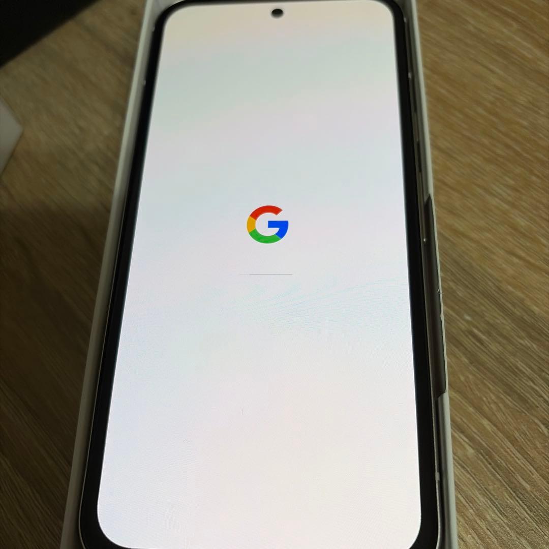 【ほぼ新品】Google Pixel 8a ホワイト 本体