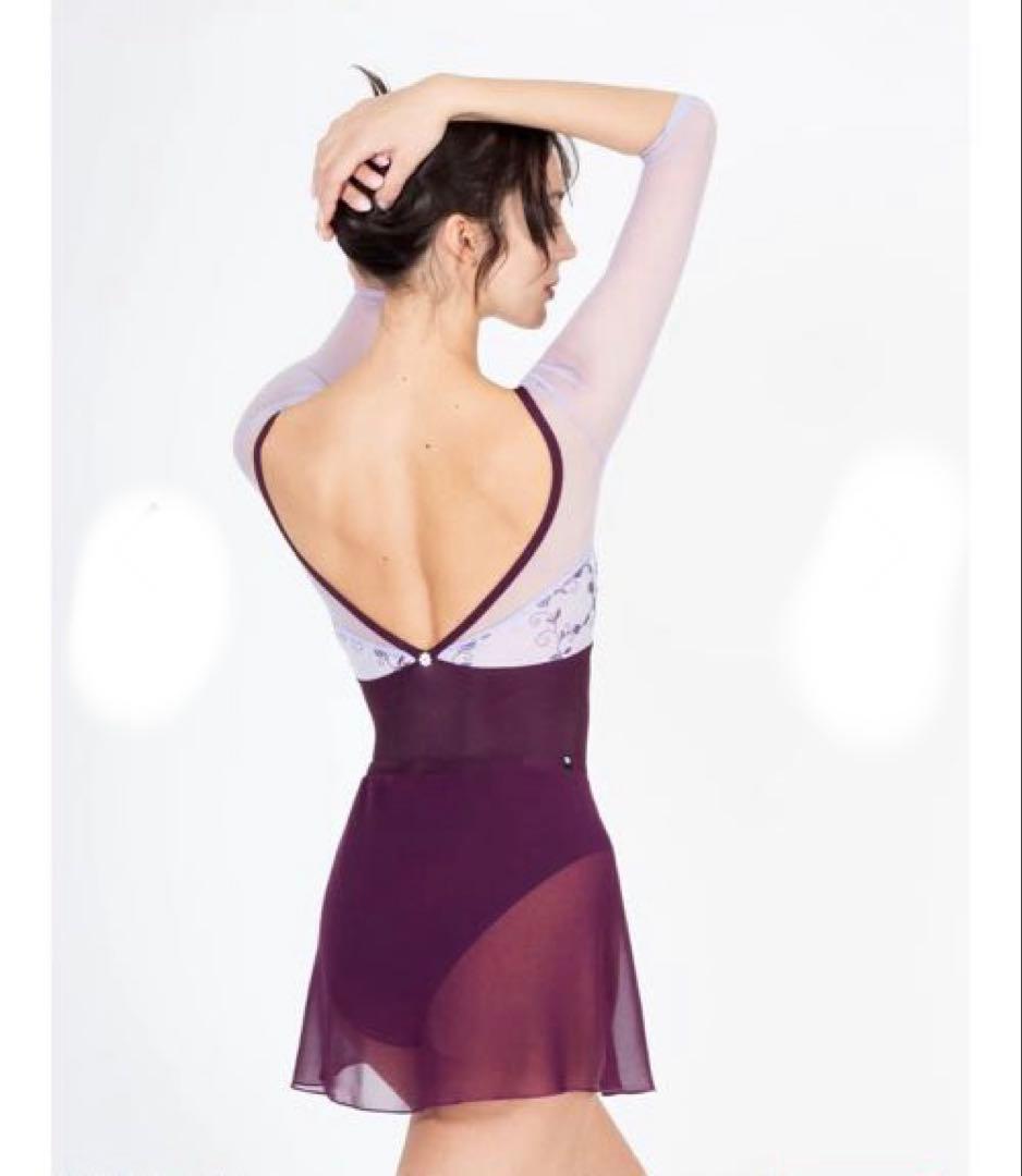 デラロミラノ　バレエ　レオタード　Mサイズ