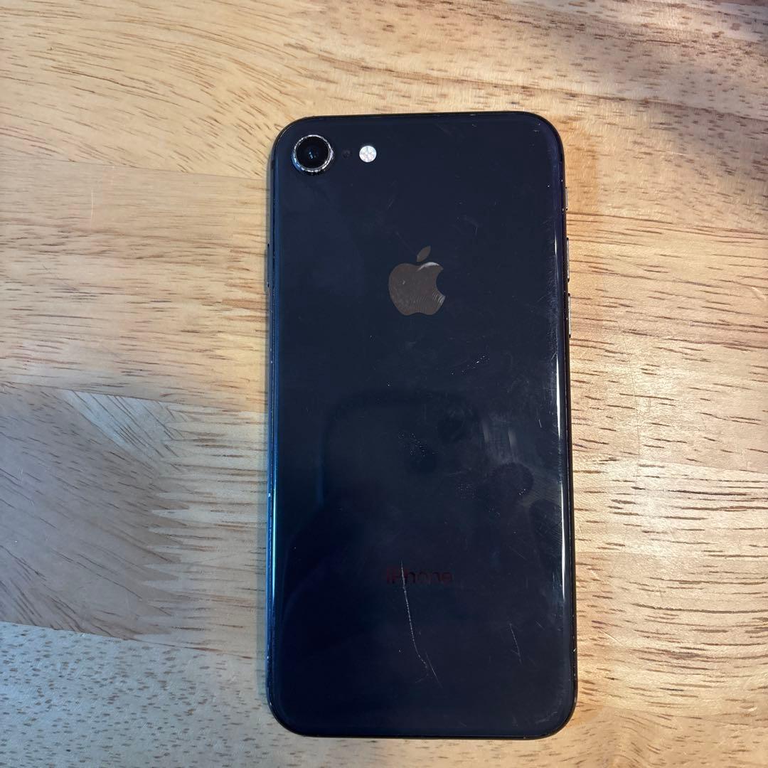 Apple iPhone 8 本体 64GB ブラック
