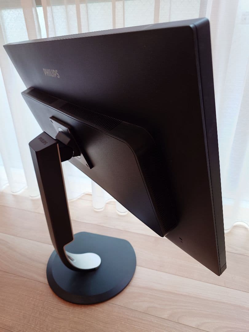 Philips 31.5 インチ モニター 328P6AUBREB