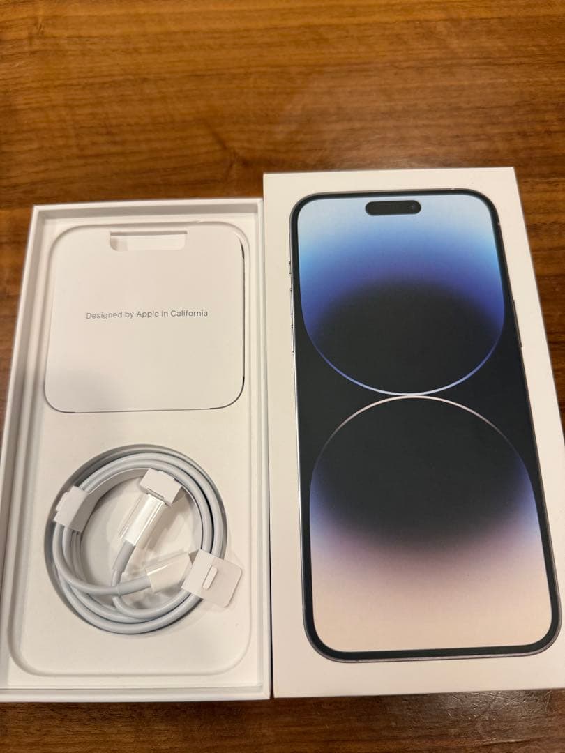 Apple iPhone 14 プロマックス　シルバー 本体　SIMフリー