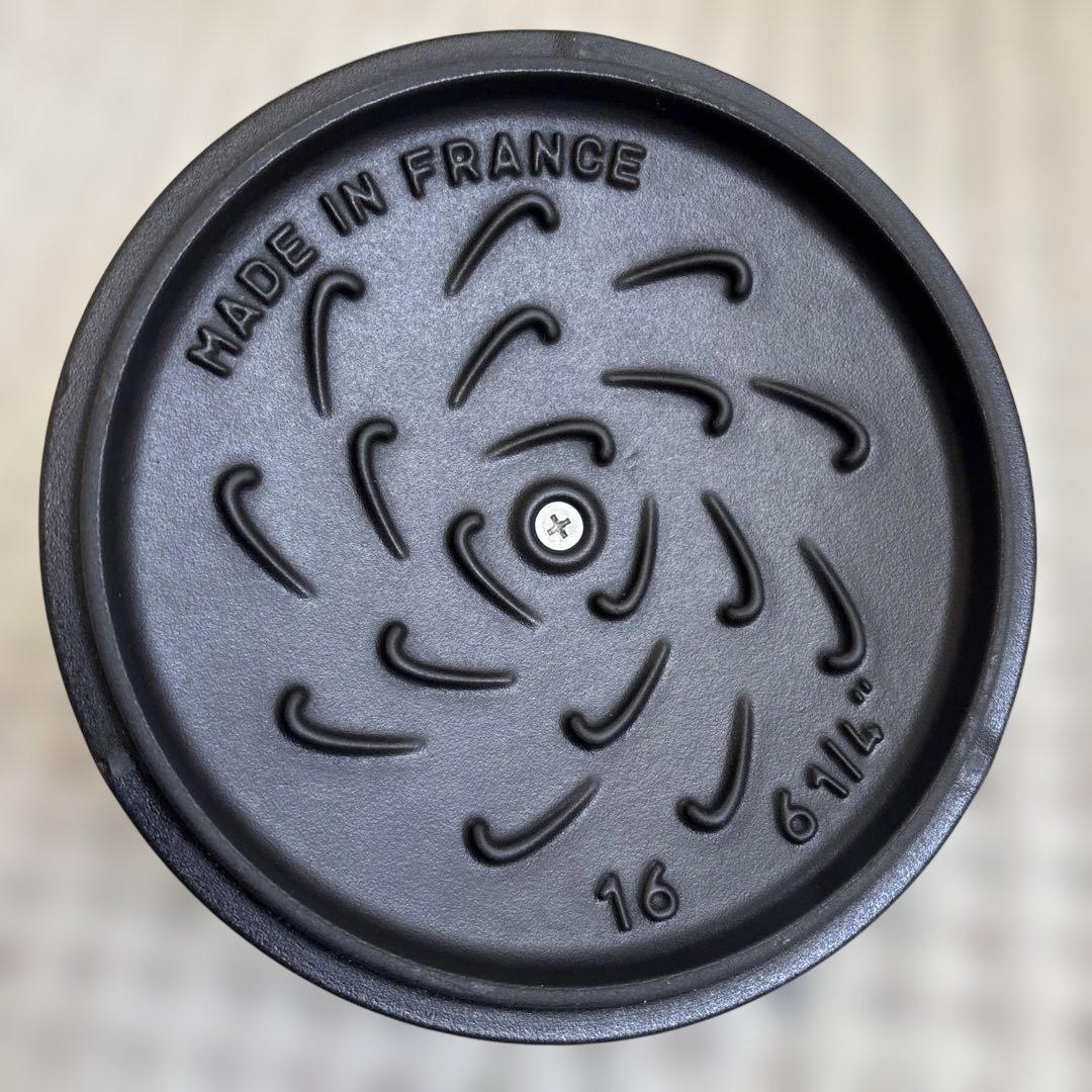 staub ストウブ ラ ココット de GOHAN ブラック M 16cm