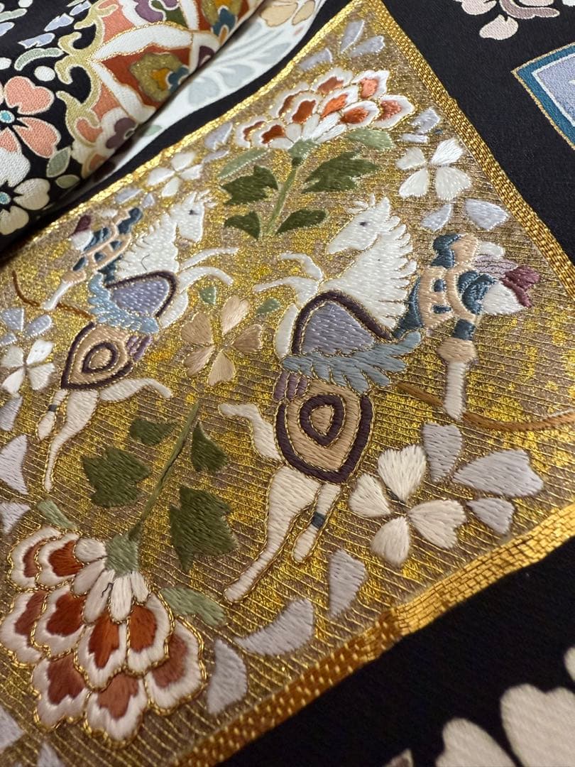 刺繍黒留袖しつけ付き北出与三郎本袋帯