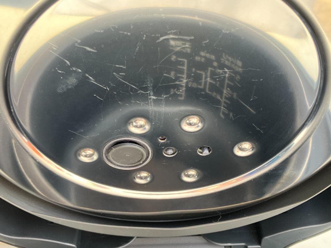 パナソニック　圧力IHジャー炊飯器　5合炊き SR-NA102　2022年製