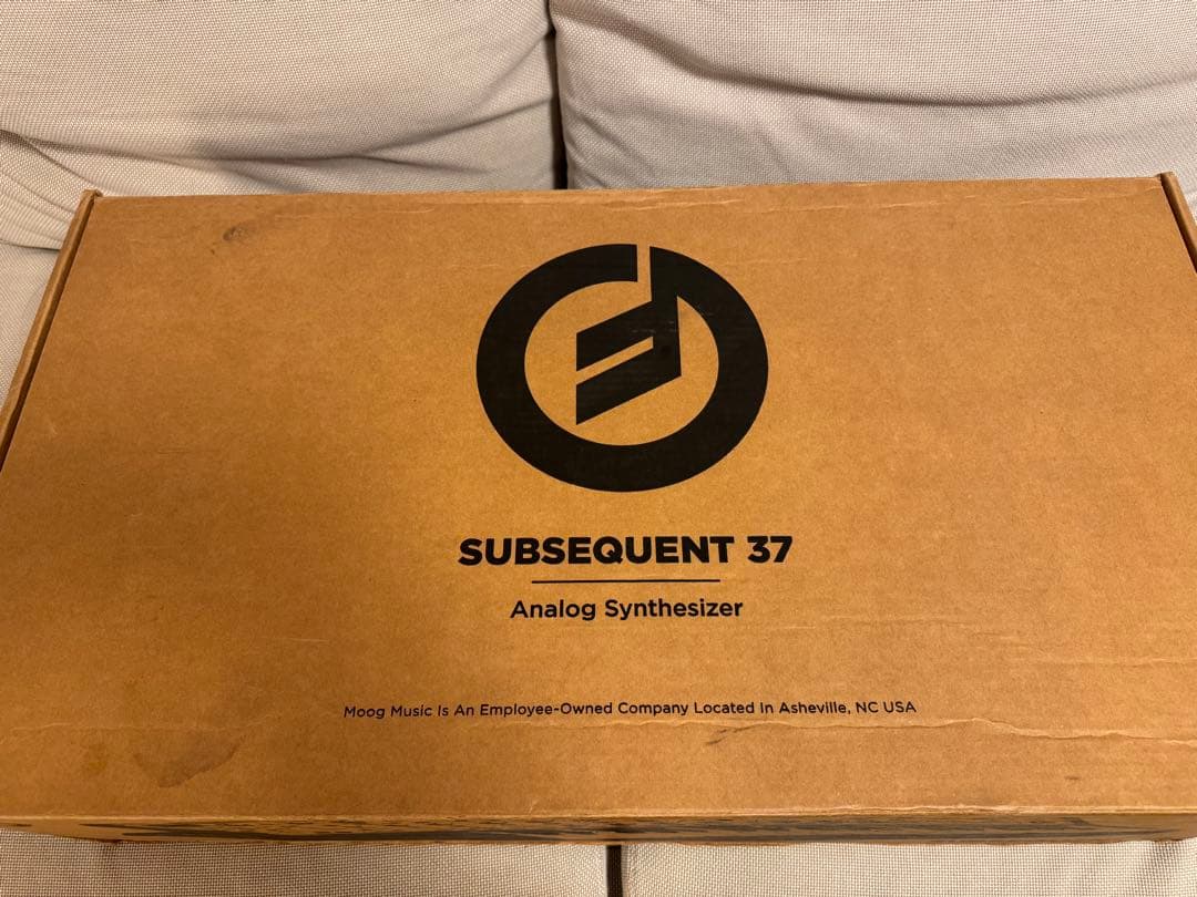 moog SUBSEQUENT37 アナログシンセサイザー