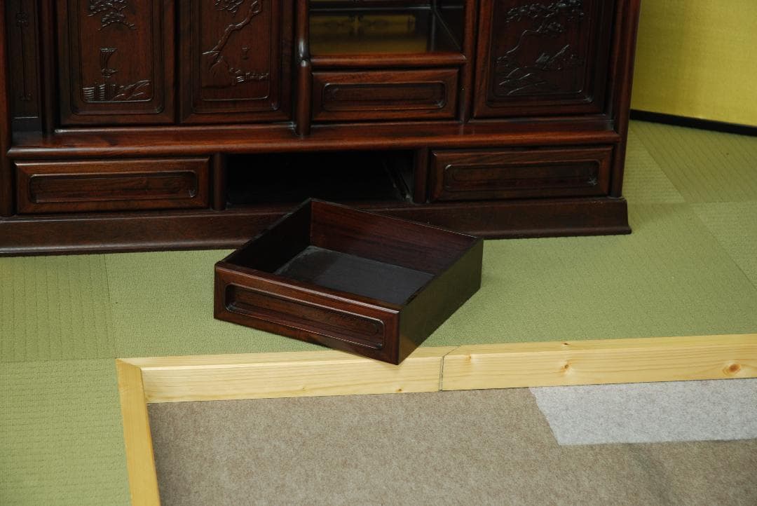 唐木家具　飾り棚