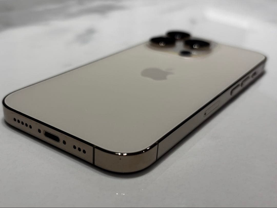 m*i様 Apple iPhone 14 Pro ゴールド 本体　128GB