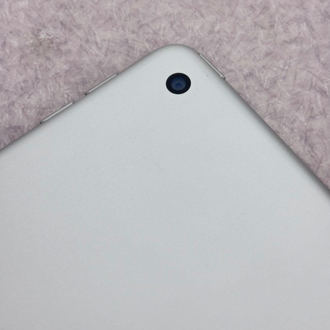 【極美品】iPad A2197 Apple アップル wifiモデル 32GB