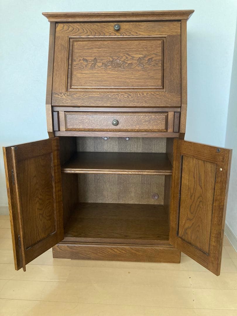 ココナッツ【葉山ガーデン】ライティングビューロー　特別仕様