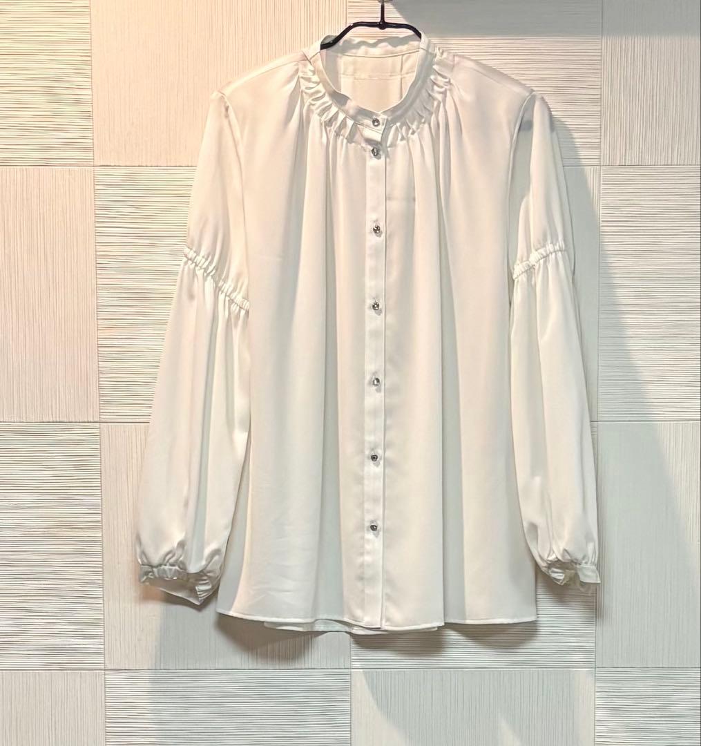 ✨MORABITO SPELL ✨新品モラビトスペルブラウス58,300円