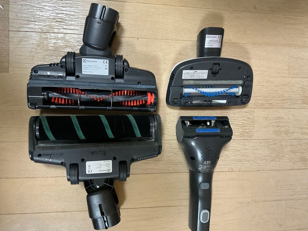 エレクトロラックス　スティッククリーナー PURE Q9 5年保証付き！