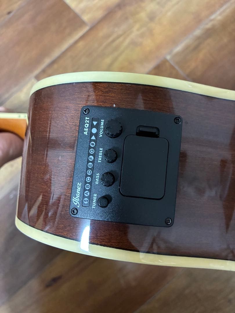 Ibanez アコースティックギター カッタウェイ エレアコ ケース付き