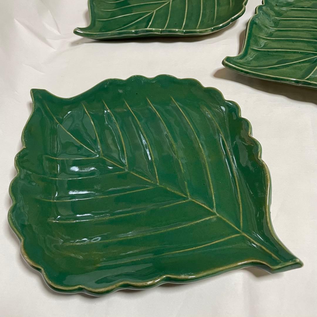 葉っぱ型　大皿（約30.5cm）　緑色　陶器皿　8枚セット