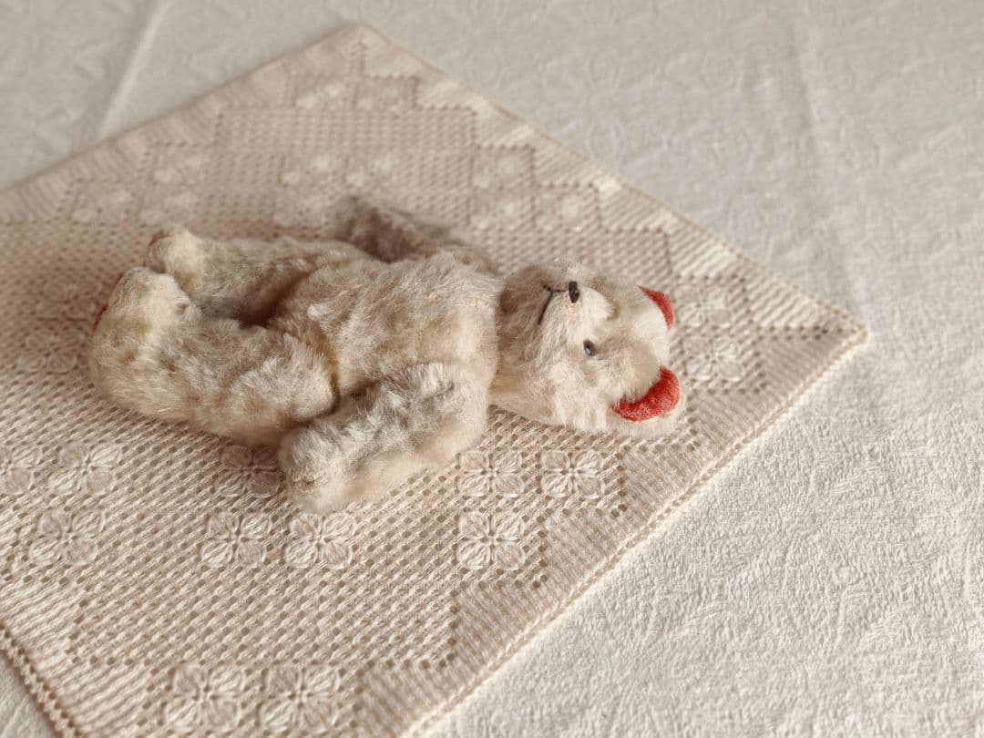 * vintage bear ❀ * 朱色のお耳の クマちゃん