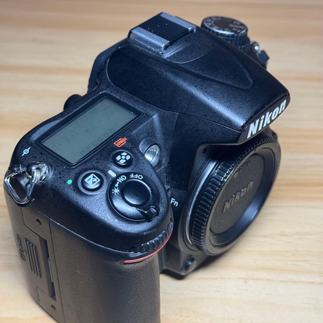 Nikon D7000 デジタル一眼レフ　バッテリーつき