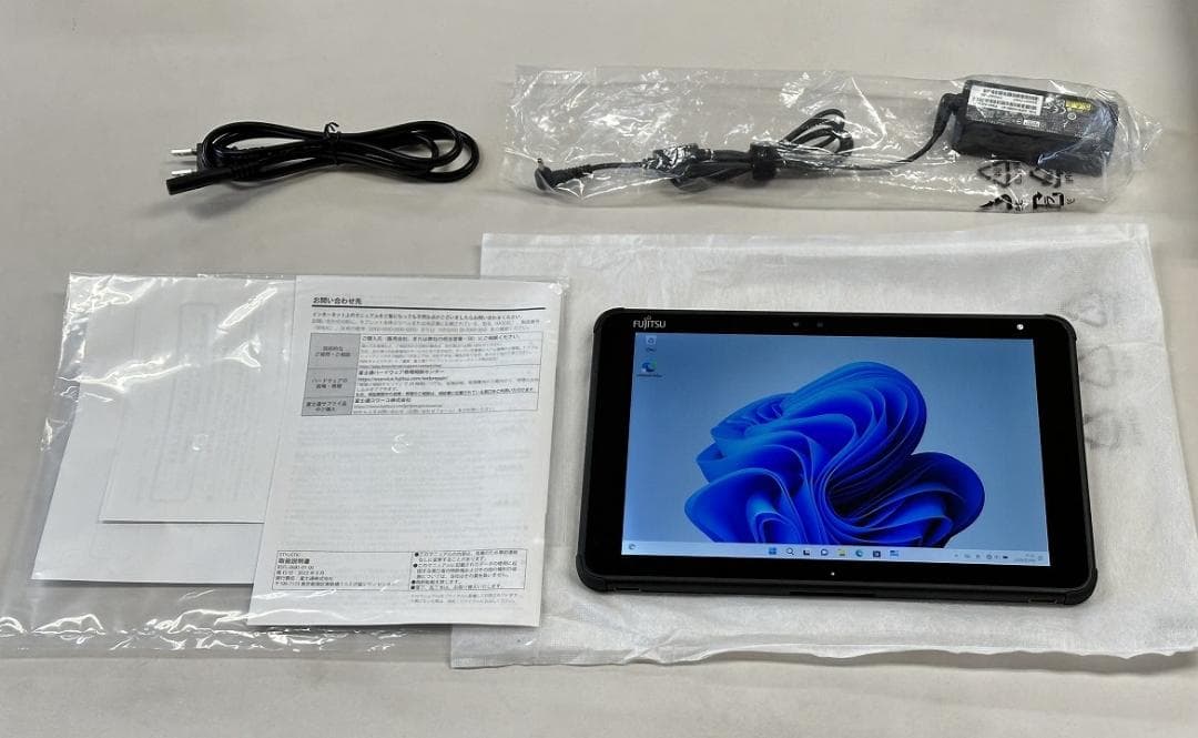 【値下】【美品】STYLISTIC Q5011/NB （リカバリーＵＳＢ付）