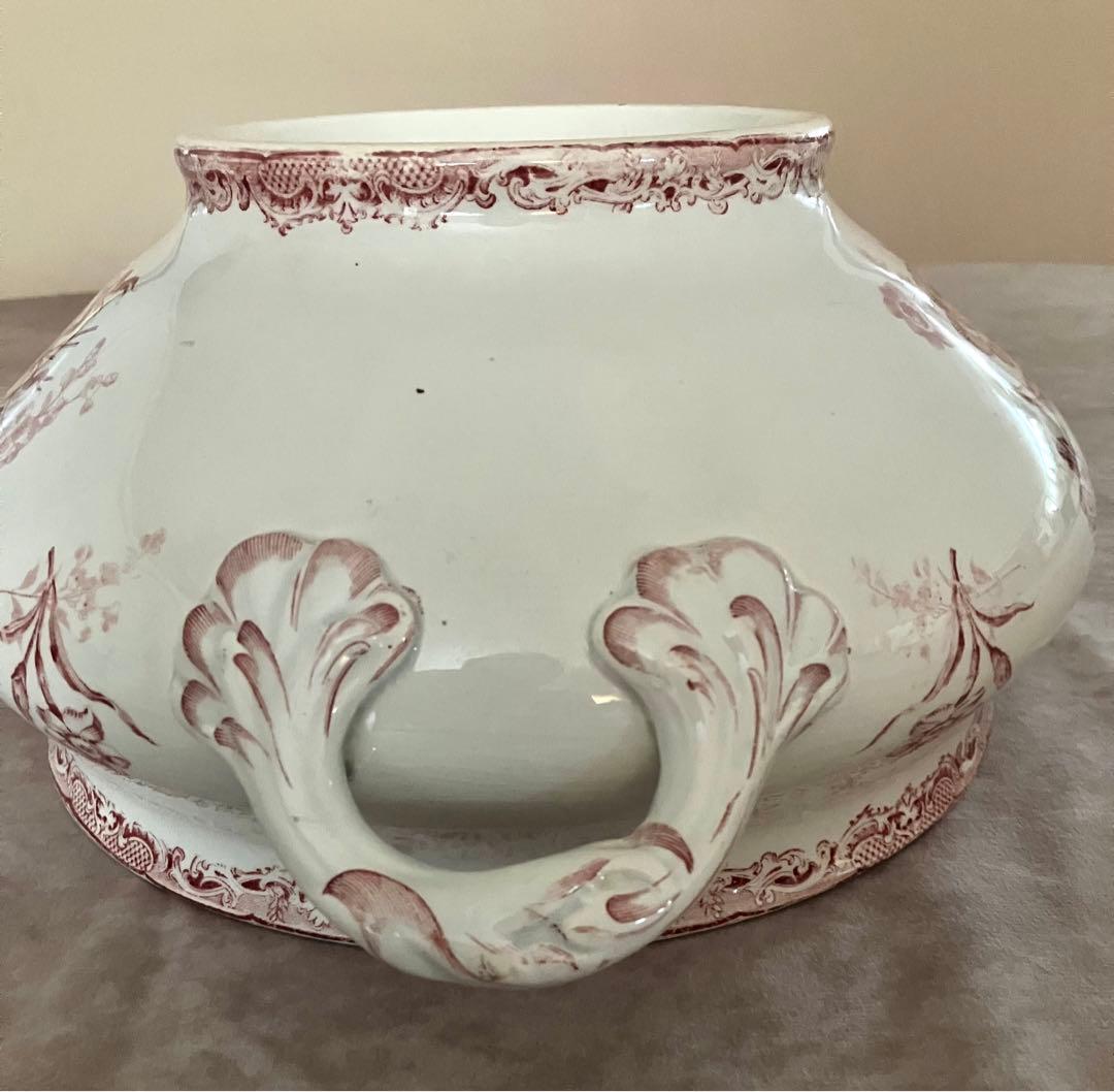 フランスアンティーク・サルグミンヌ フォンタンジュ・スーピエール1点