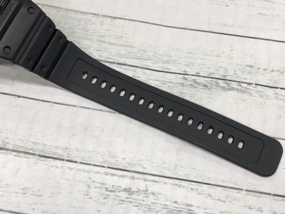 G-SHOCK DW-H5600-1JR G-SQUAD　6869