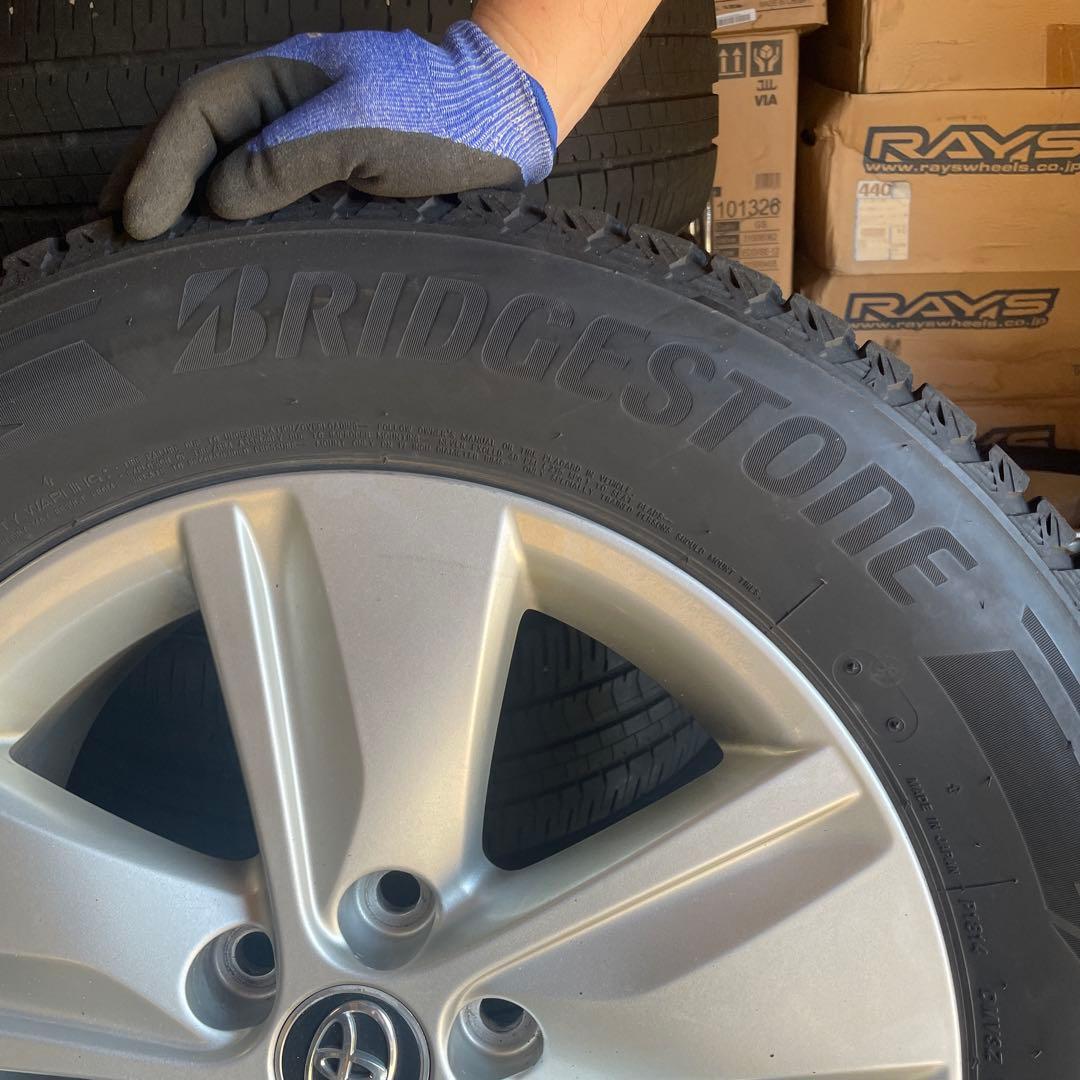 TOYOTAハリアー　 純正スタッドレスタイヤ