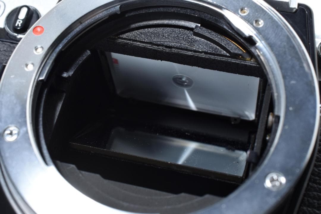 [美品]オリンパス OM-10 一眼レフ 35mm フィルムカメラ シルバー