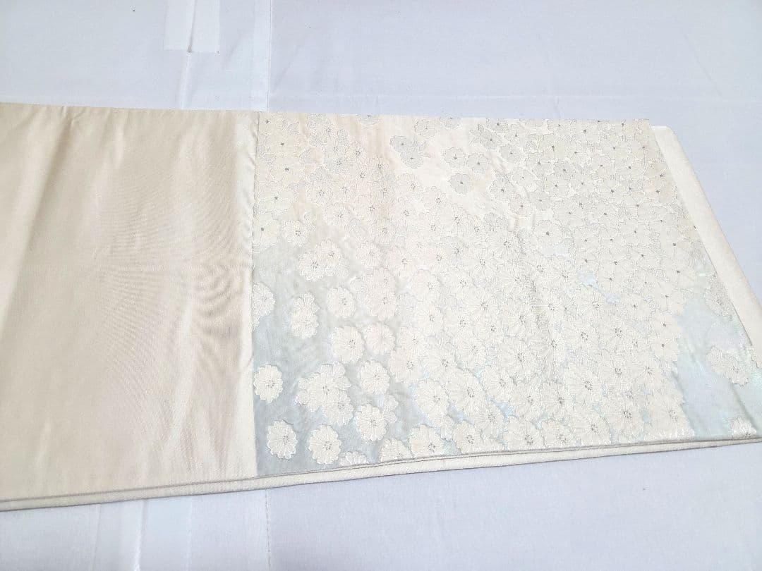 A5◆着物くつろぎ 菊に桜模様 銀糸 白 六通 正絹 フォーマルな袋帯