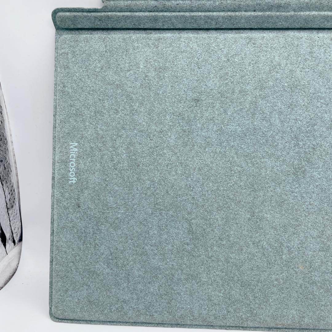 【美品】Microsoft Surface Pro5 タイプカバー