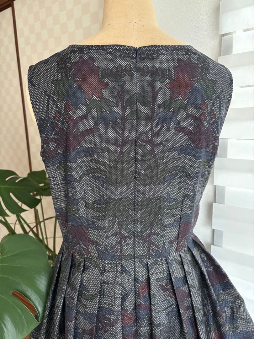 本場大島紬で大人可愛いワンピース、ジャンバースカートに