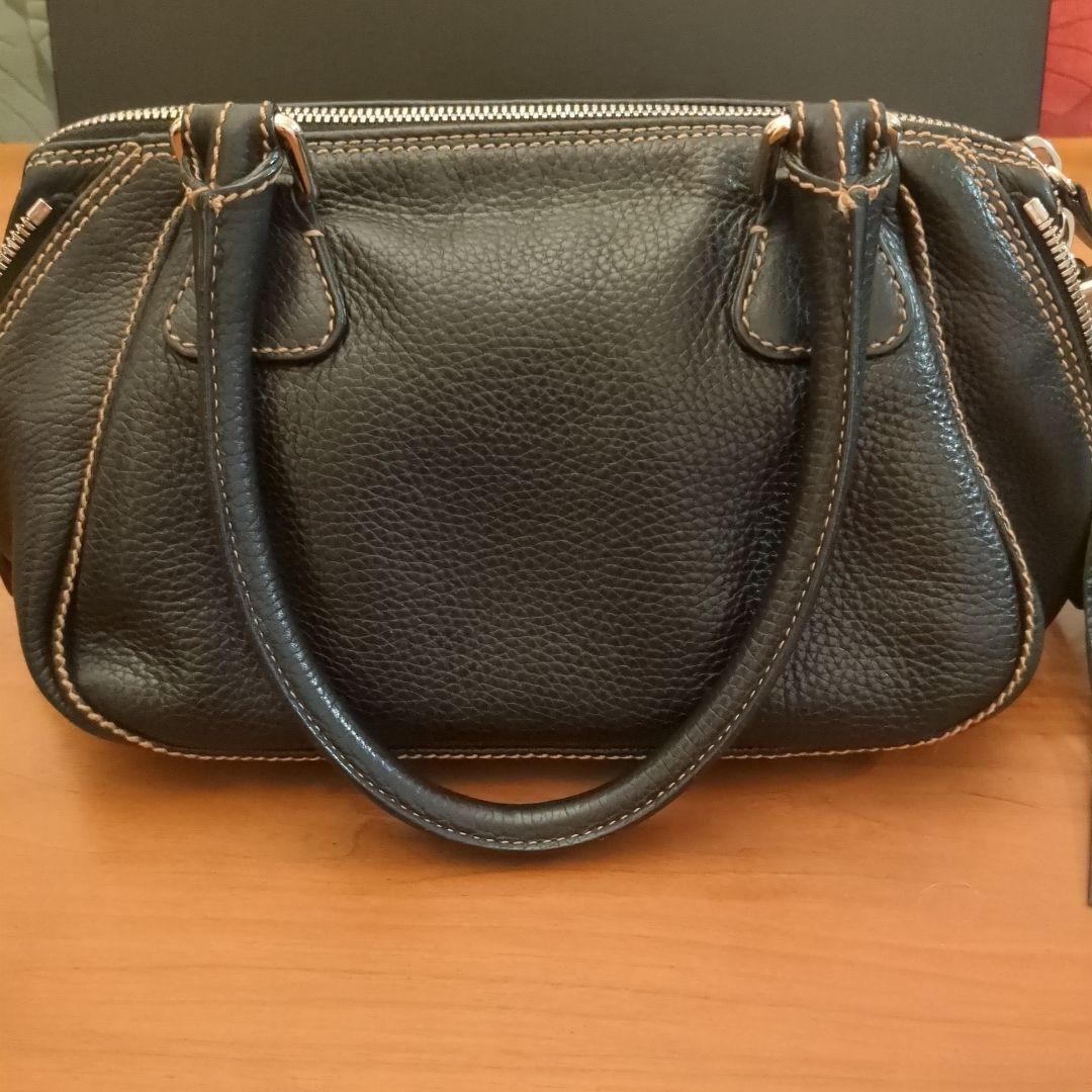 CHANEL 黒 レザーハンドバッグ