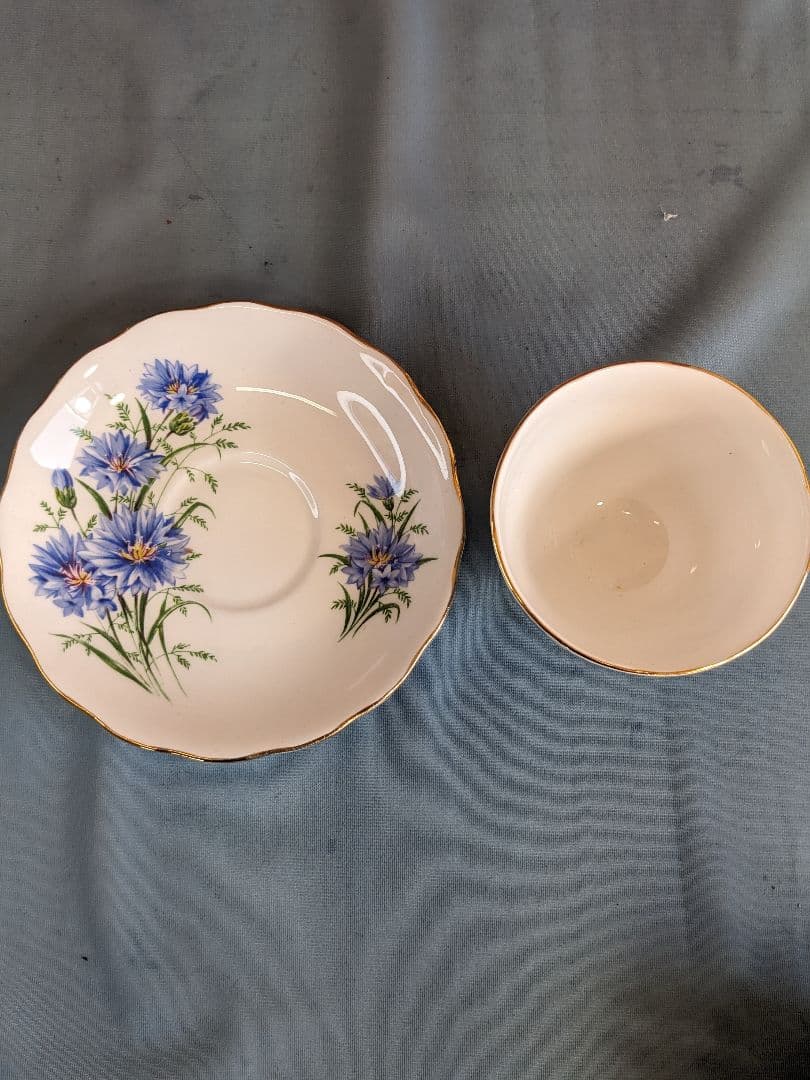 イギリスアンティーク　1920〜1950年代　ティーカップ＆ソーサー4客セット