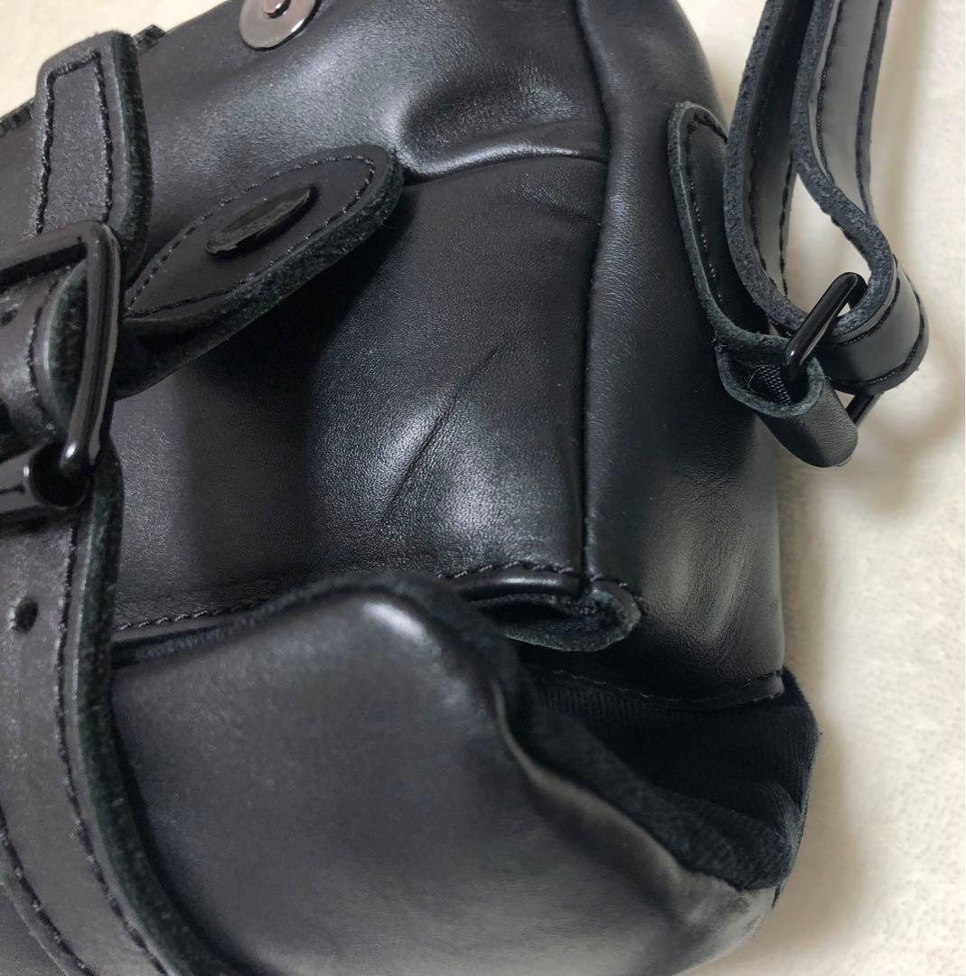 ドクターマーチン　7インチ サッチェル パデッド　ショルダーバッグ