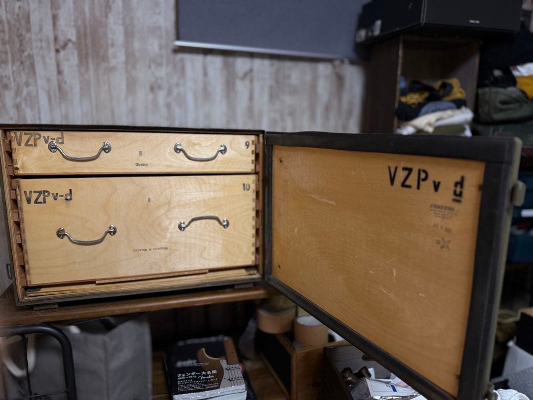 軍放出品チェコ軍 メディカルボックス ミリタリーコンテナ