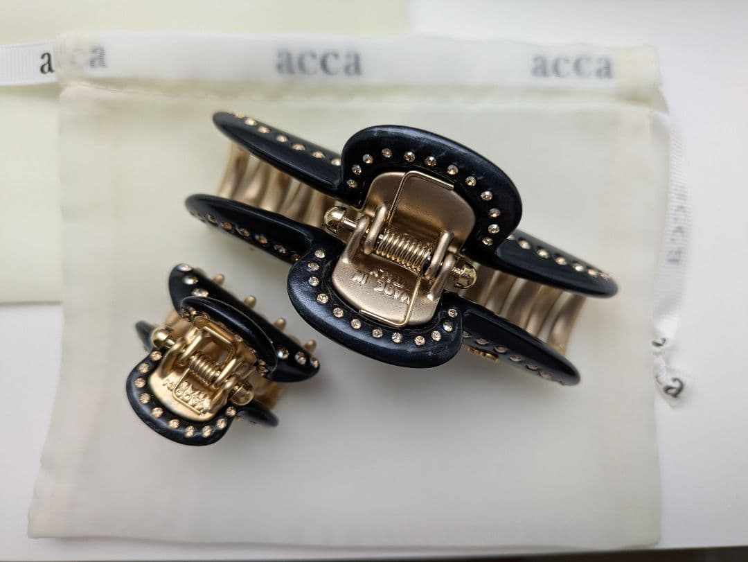 acca ヘアクリップ　ティアラクイーン ブラック/ゴールド 大小セット