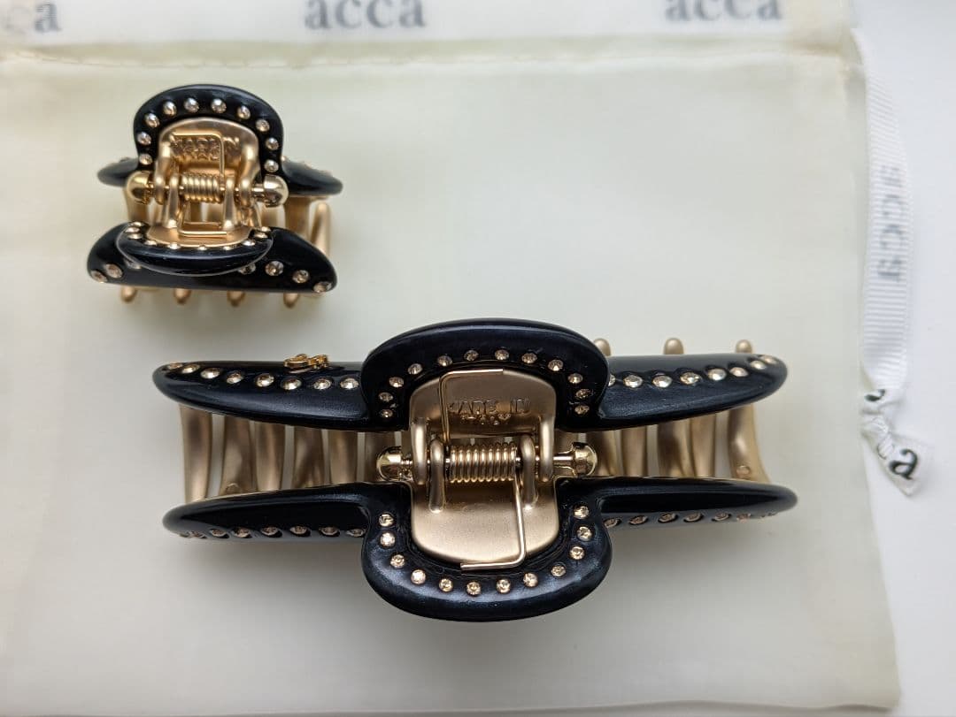 acca ヘアクリップ　ティアラクイーン ブラック/ゴールド 大小セット