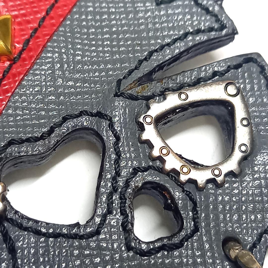 七緒様プラダ スカル ガイコツ ドクロ 王冠 キーリング キーホルダー レザー