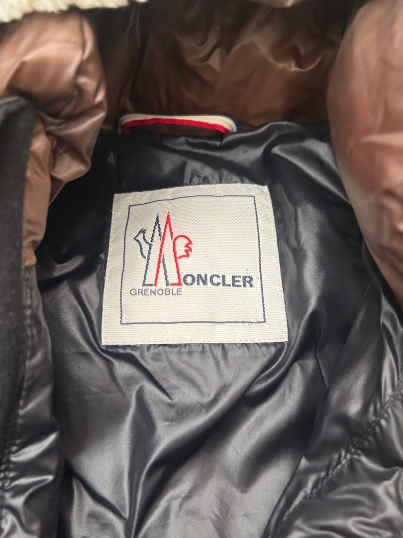 モンクレール　メンズ　ダウン　サイズ3