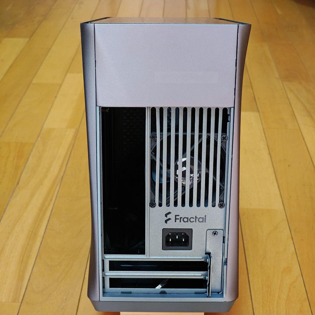 mini-ITX PCケース Fractal Design Era