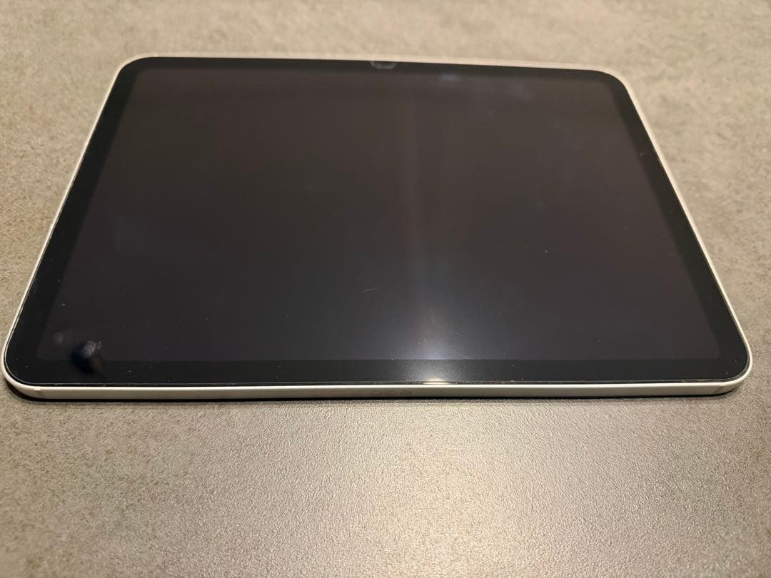 iPad 10世代シルバー　Wi-Fi+セルラーモデル （フィルム•ケース付き）