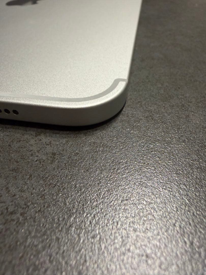 iPad 10世代シルバー　Wi-Fi+セルラーモデル （フィルム•ケース付き）