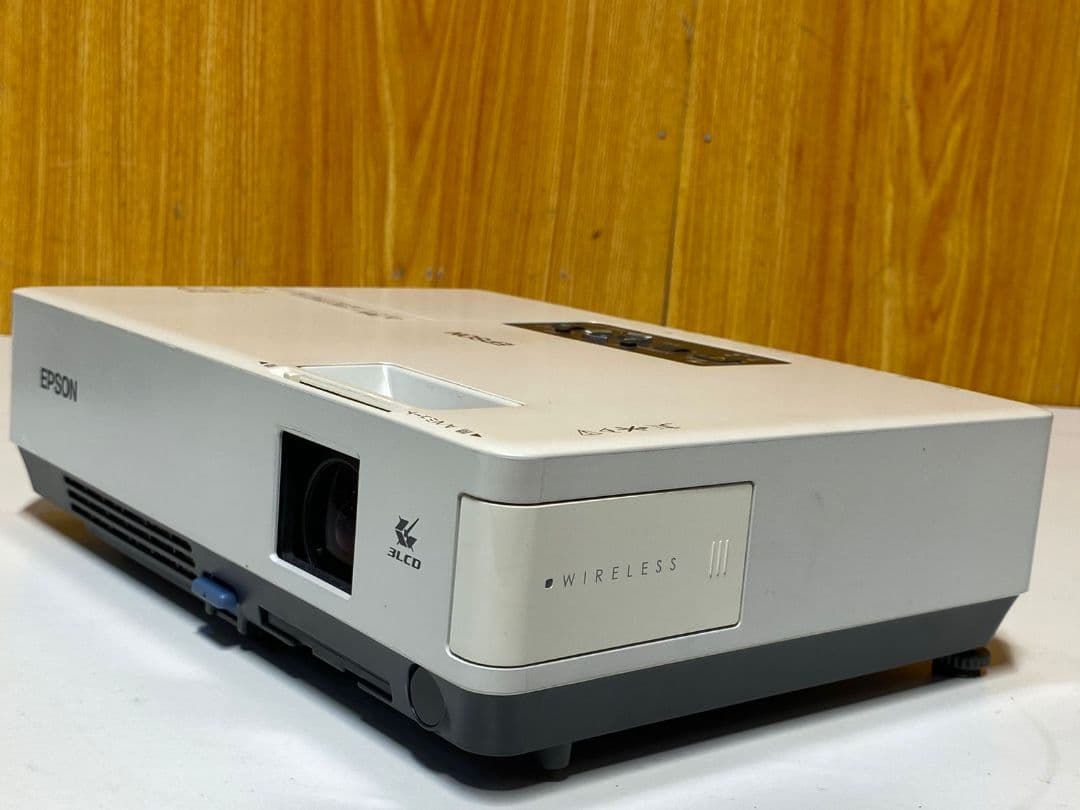 EPSON エプソンEMP-1715 LCD プロジェクター ホワイト