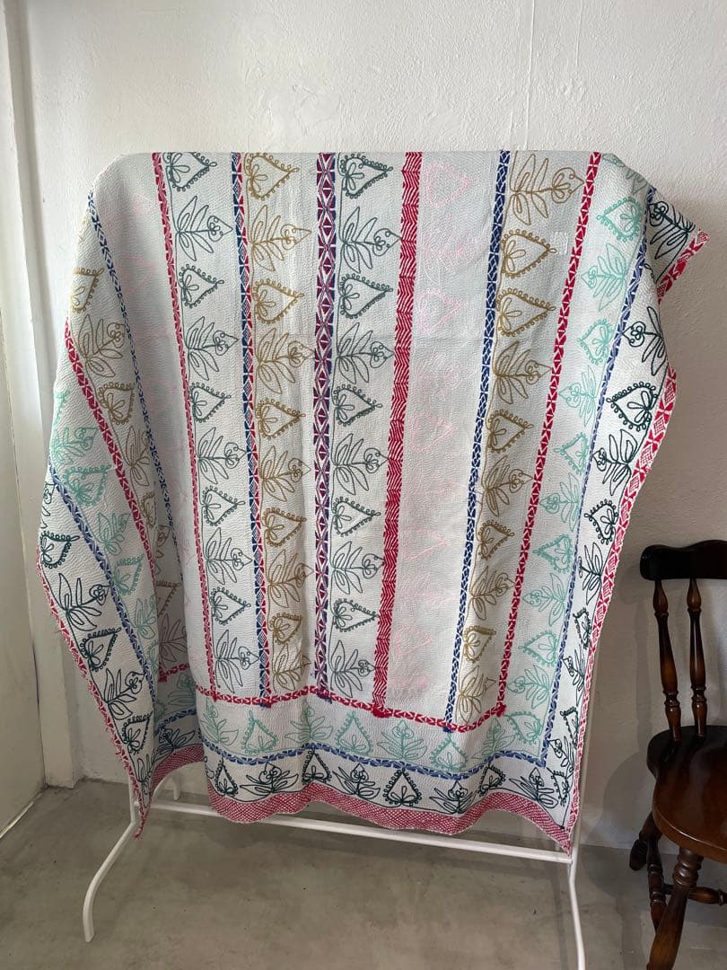 ※限定saleꕥ未使用ꕥヴィンテージラリーキルト 花刺繍カンタキルトマルチカバー