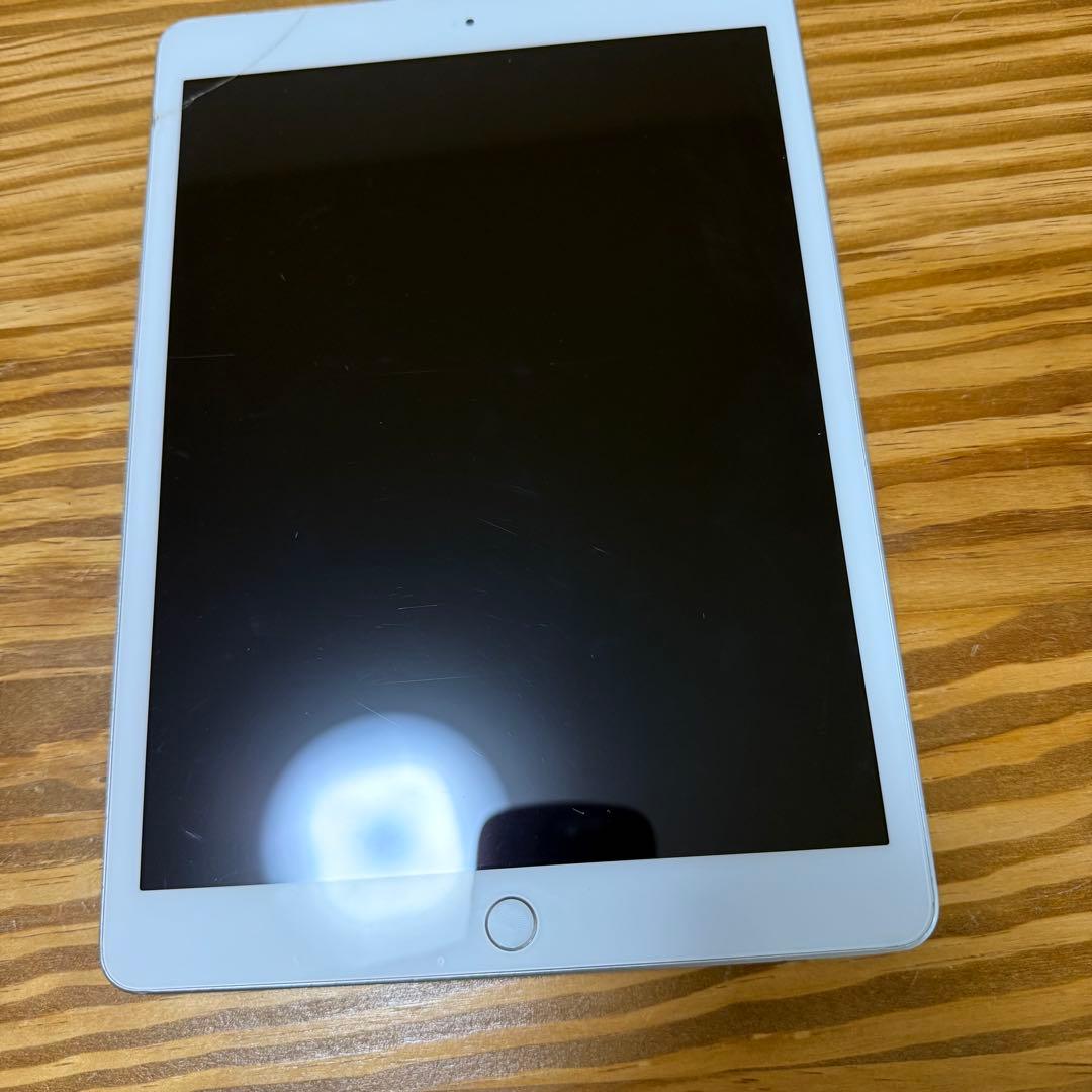 iPad 第8世代 128GB Wi-Fi +Cellular SIMフリー