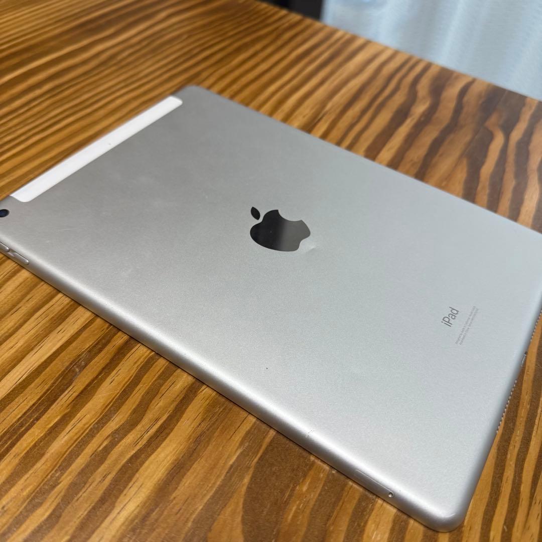 iPad 第8世代 128GB Wi-Fi +Cellular SIMフリー