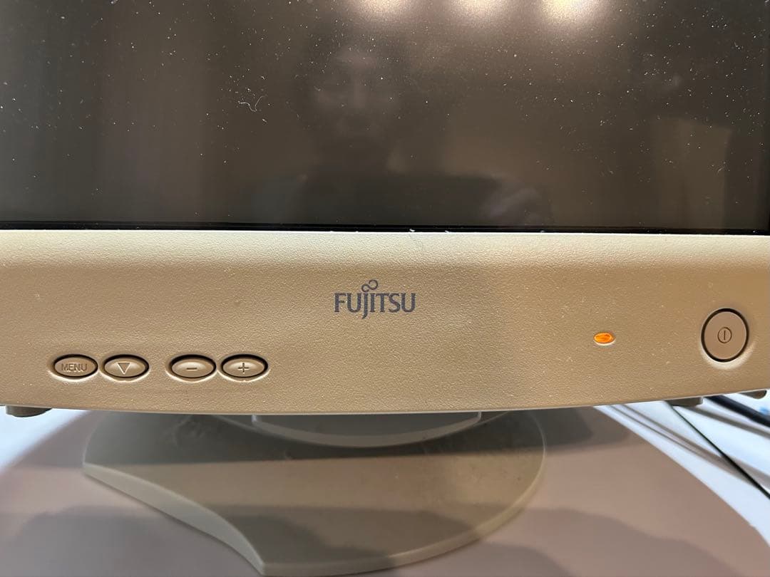 懐かしいレトロなブラウン管モニター１５型