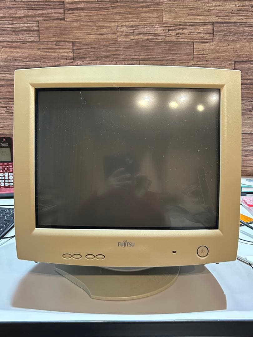 懐かしいレトロなブラウン管モニター１５型