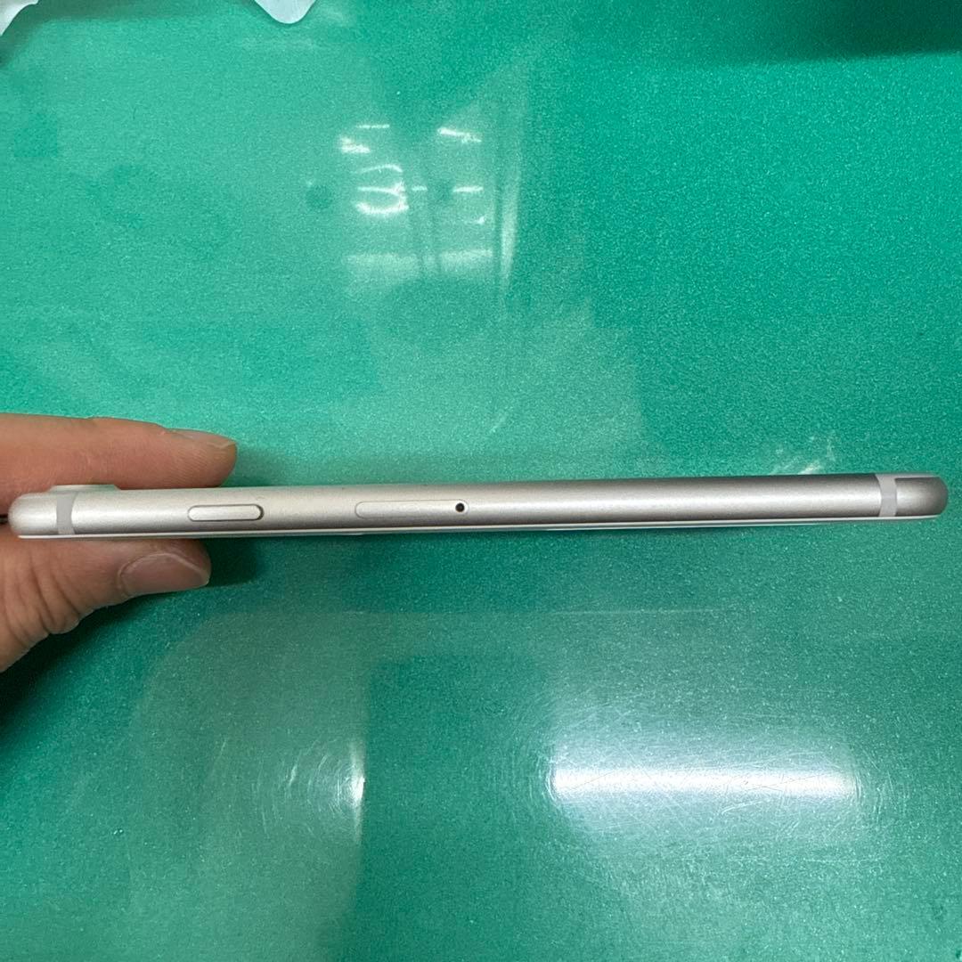 iPhone 7（シルバー／32GB）