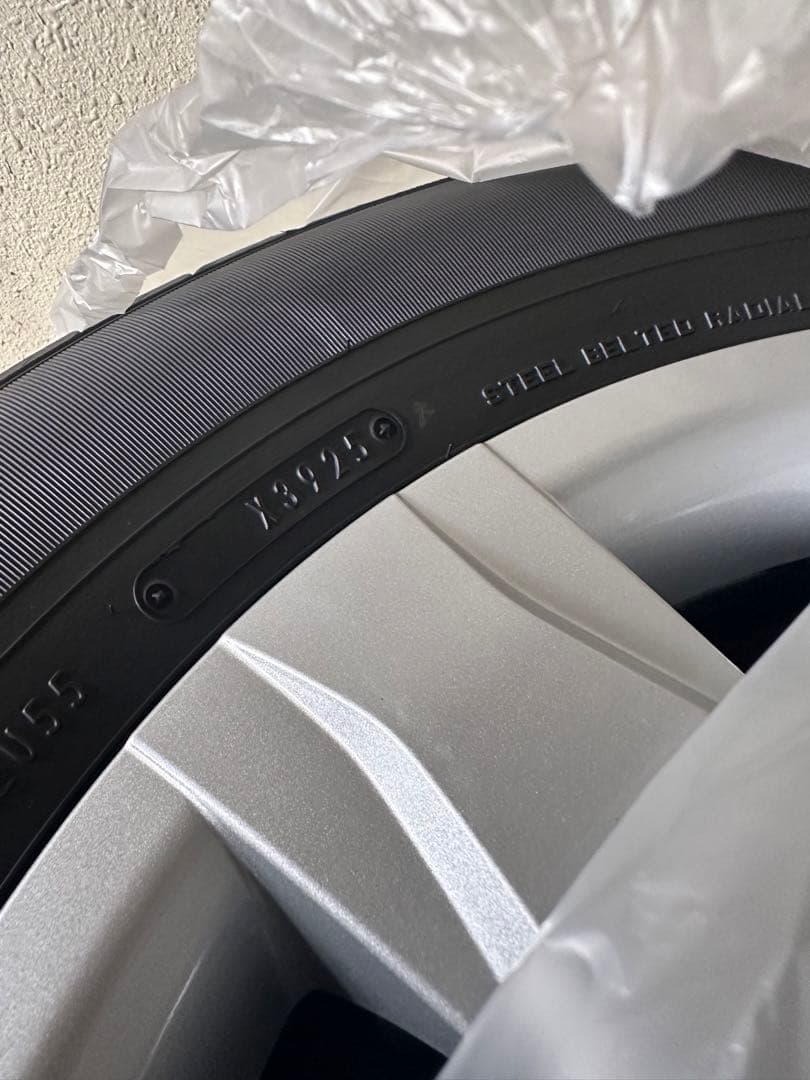 ハイエース 純正 タイヤ・ホイールセット