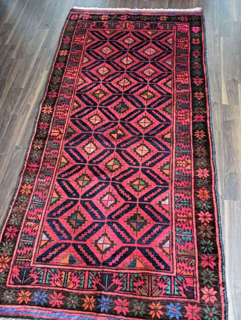 専用です。5.5kg 上質ウールのタイマ二族のトライバルラグ　バルーチ