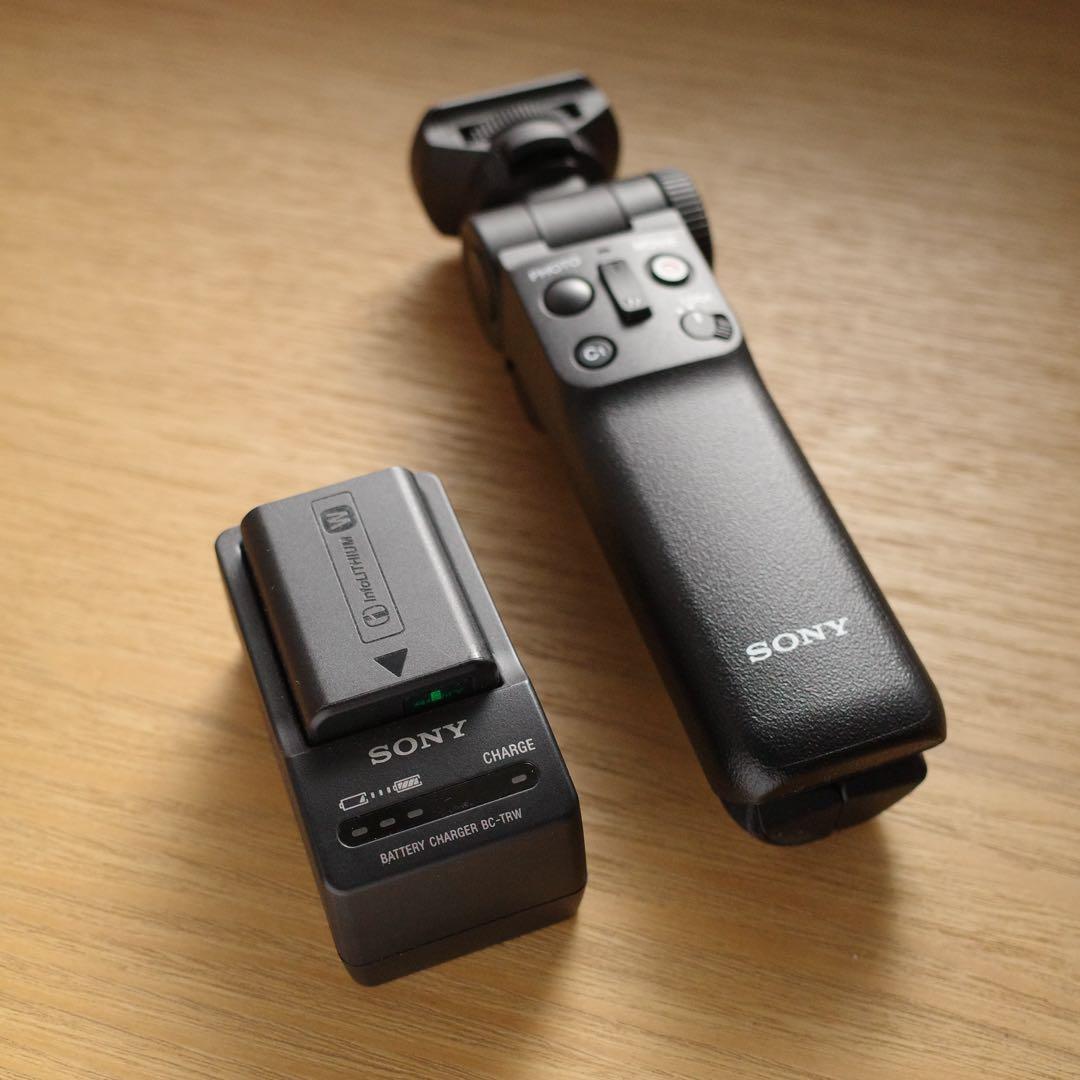 【極美品】SONY ZV-E10 レンズキット、グリップ、バッテリー、おまけ付き